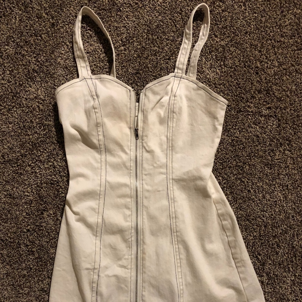white oh polly dress with zipper front.